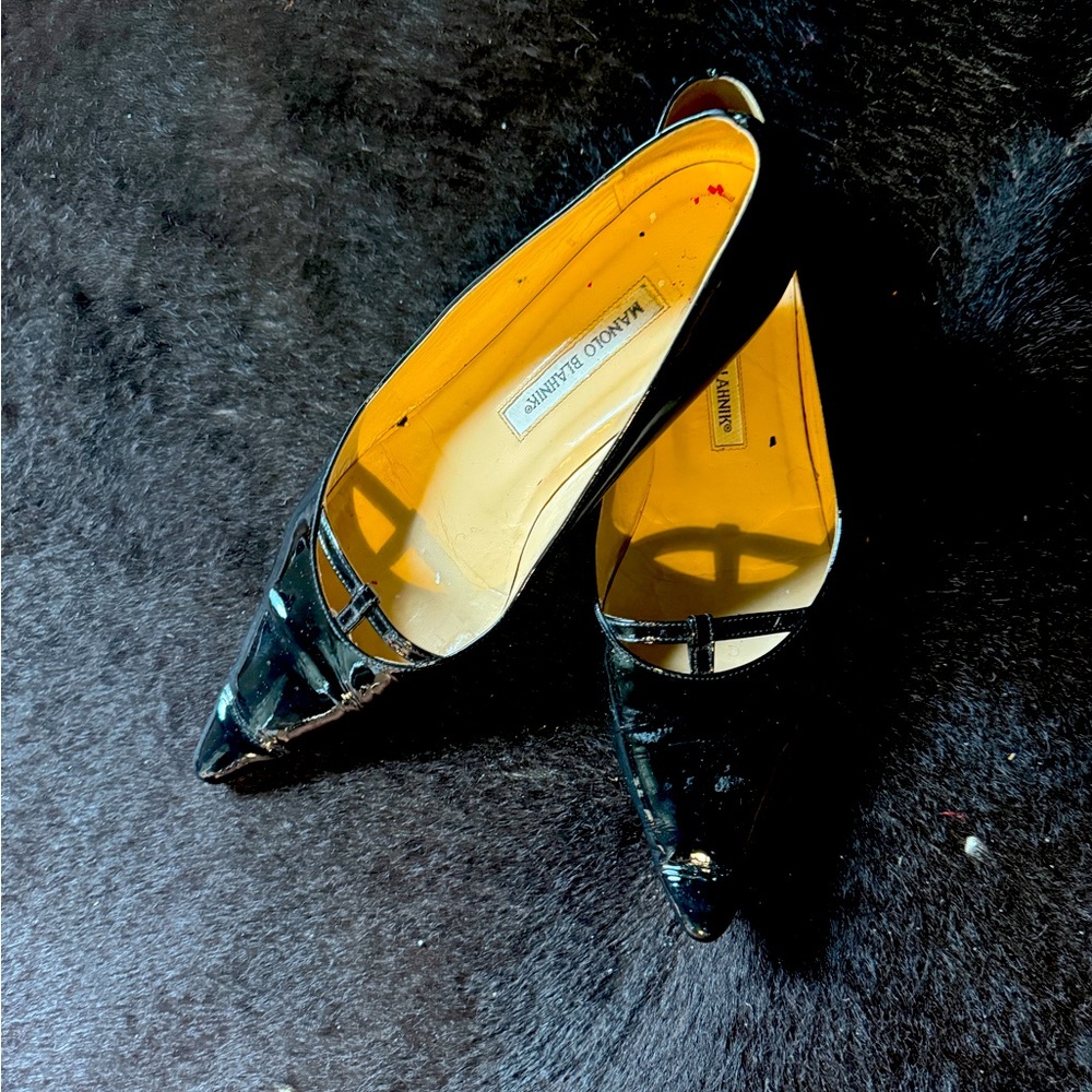 Manolo Blahnik black shiny flats